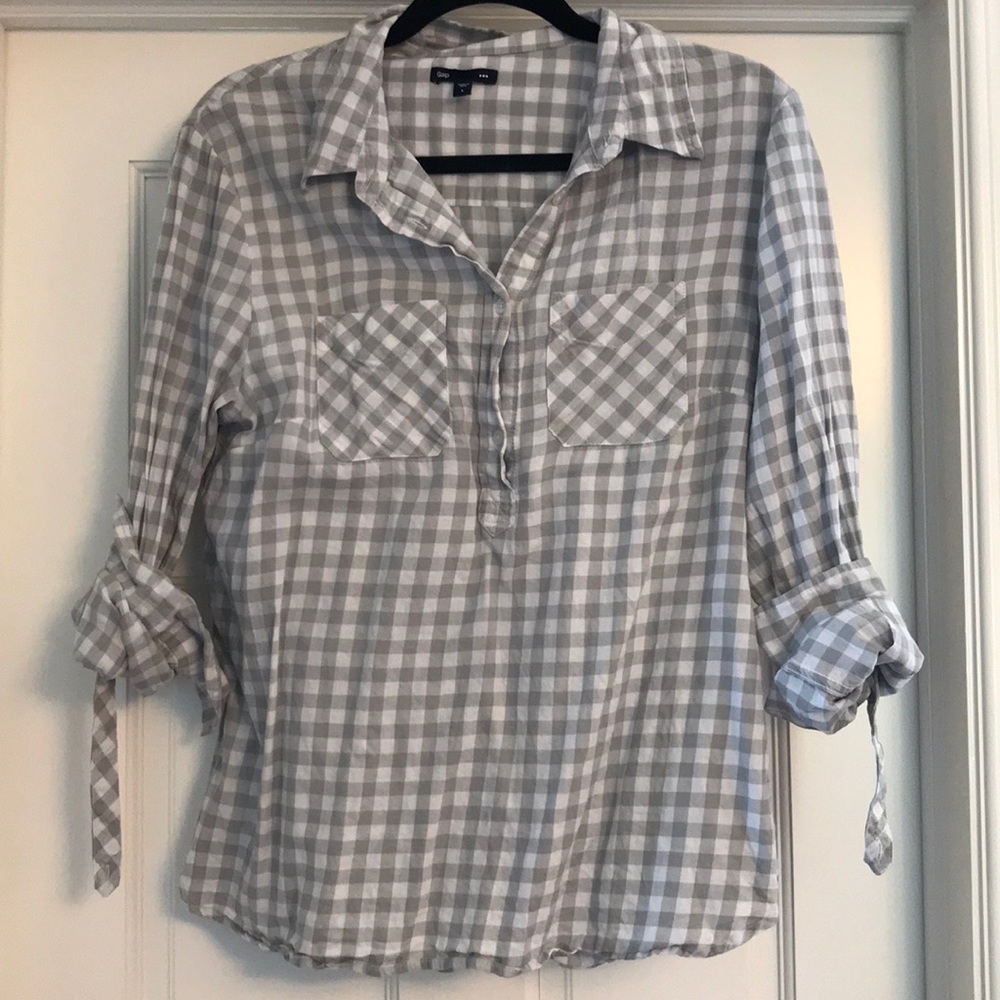 Gap button down size L